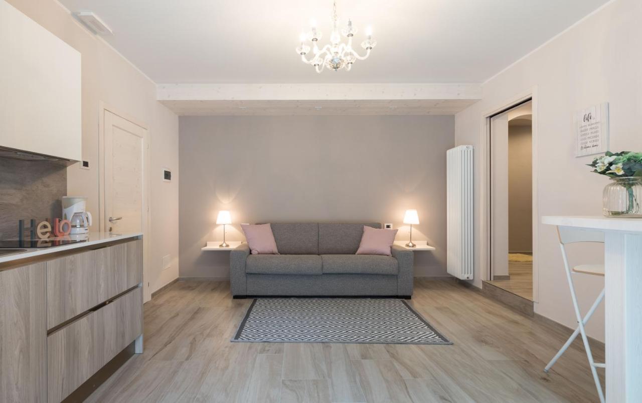 Residenza Conca Verde B&B Il Monolocale Rogolo Екстер'єр фото